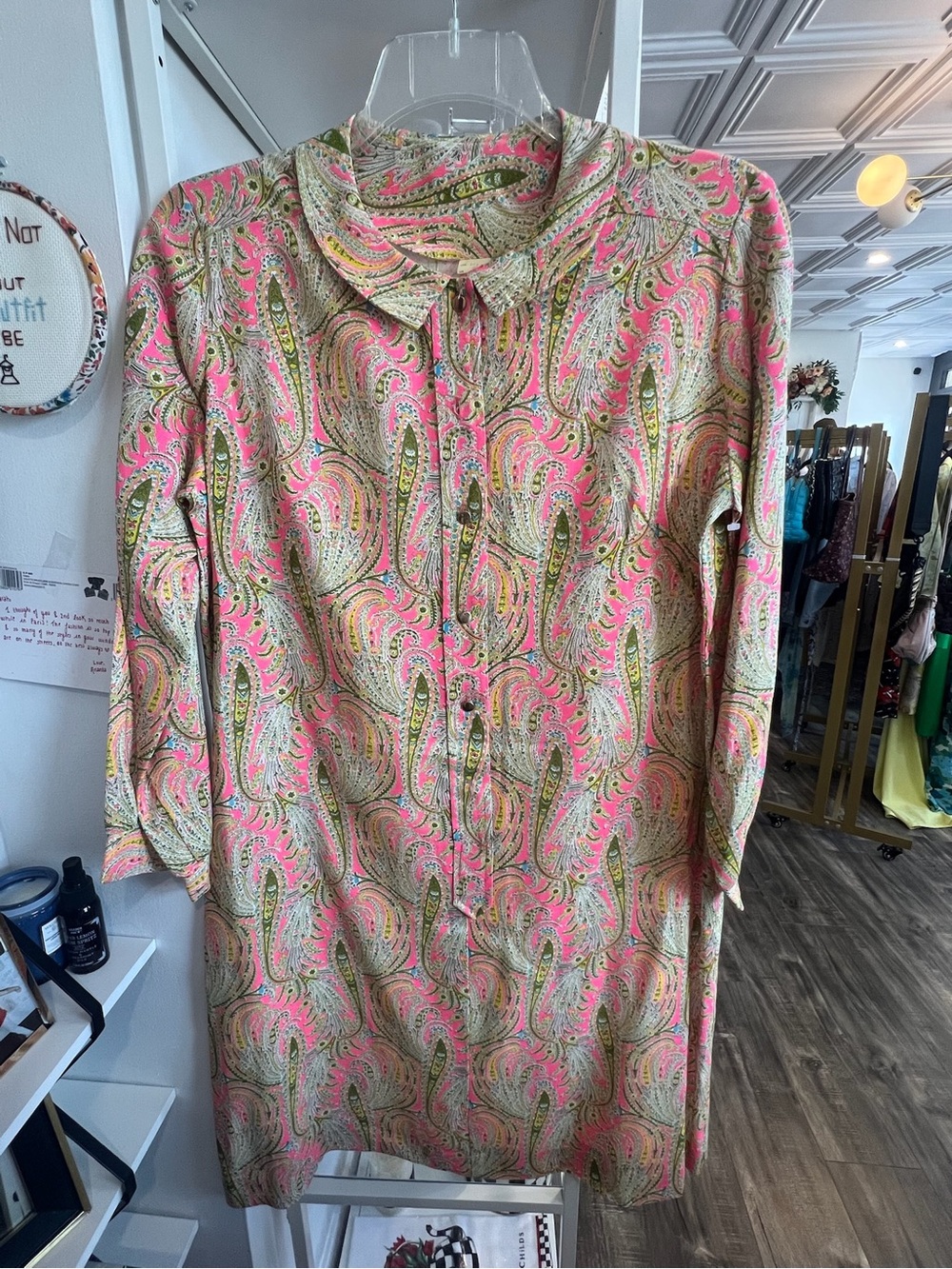 Vintage Women's 1960s Pink Paisley Button-Front Dress